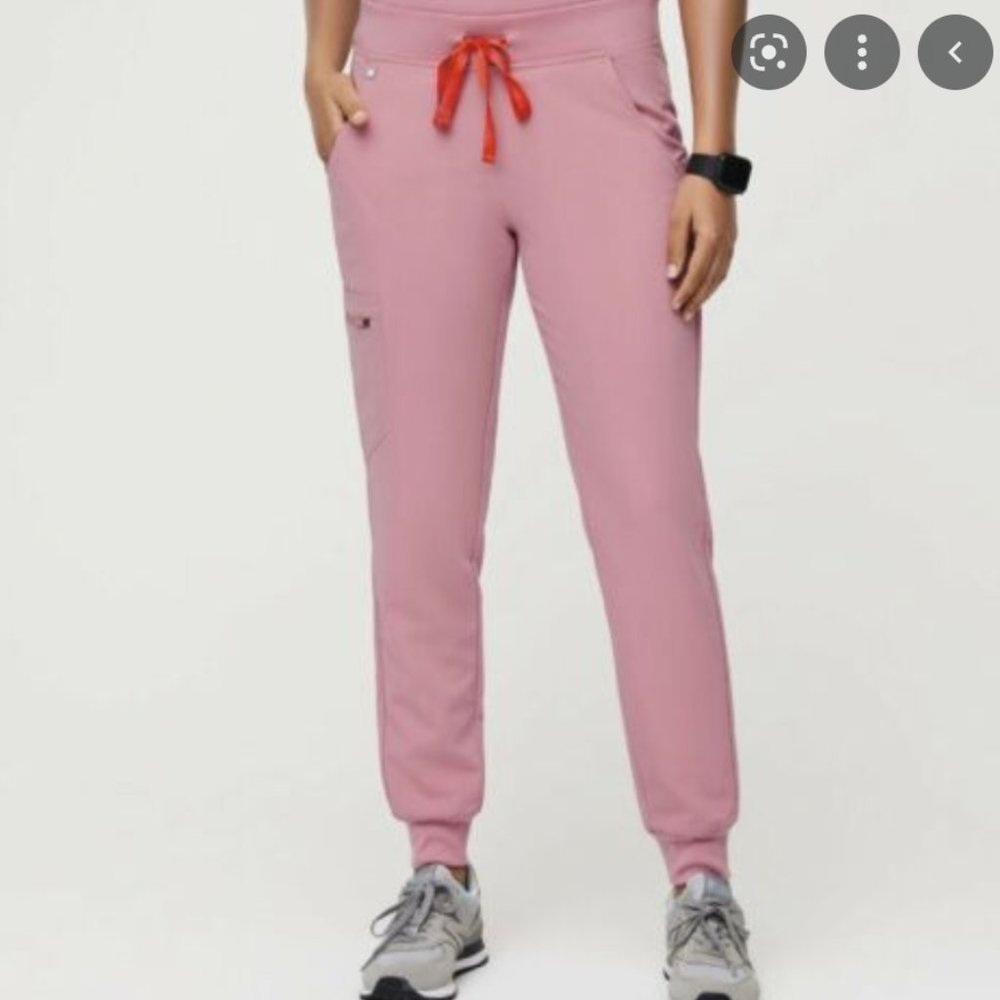 Limited Edition Figs Chalk Pink Zamora Joggers Small